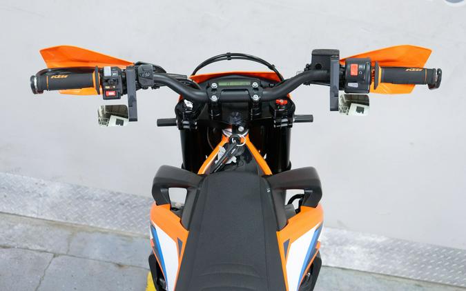2023 KTM 690 SMC R