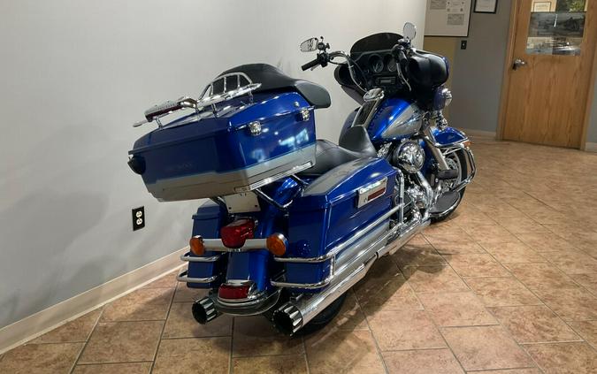 2009 Harley-Davidson®FLHTC Electra Glide® Classic Flame Blue Pearl & Pewter Pearl