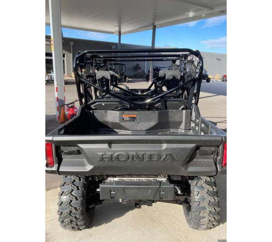 2023 Honda® Pioneer 1000-6 Deluxe Crew