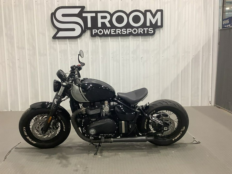 2024 Triumph Bonneville Bobber Jet Black