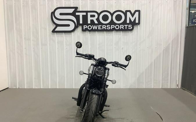 2024 Triumph Bonneville Bobber Jet Black