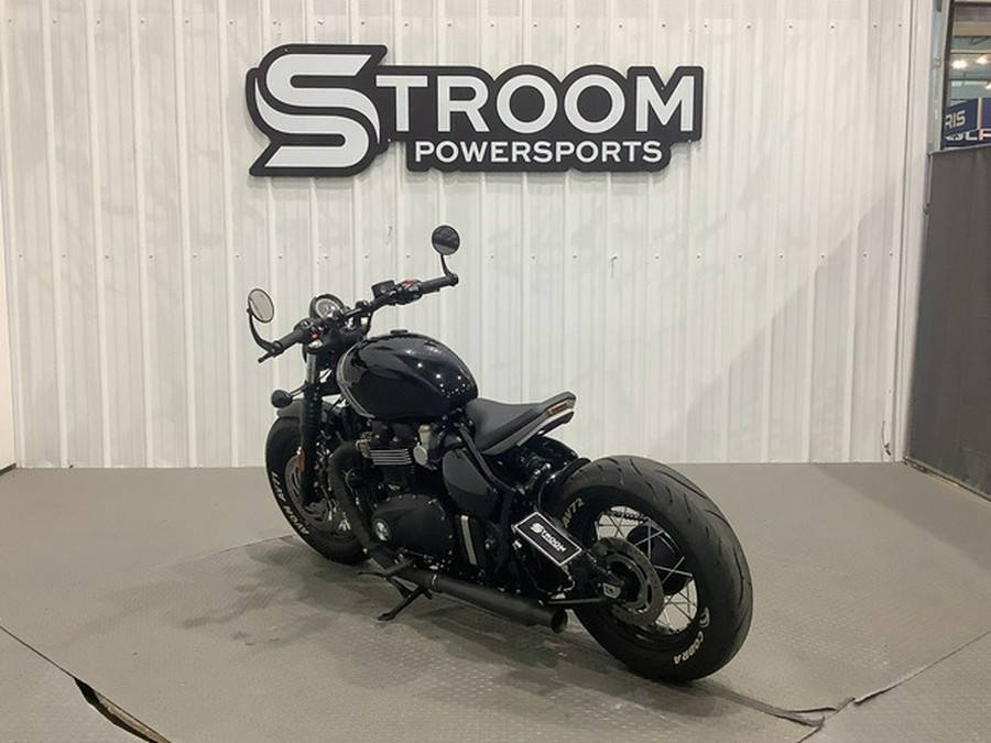 2024 Triumph Bonneville Bobber Jet Black