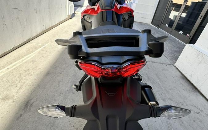 2027 Ducati Multistrada V4 S Pike's Peak