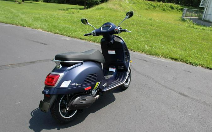 2023 Vespa GTS Super 300 Tech