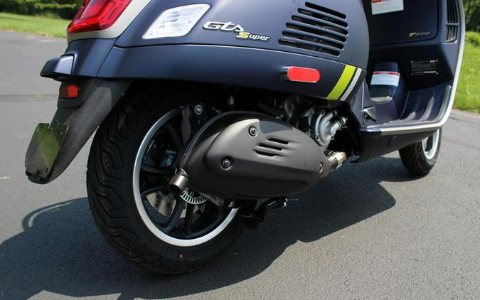 2023 Vespa GTS Super 300 Tech