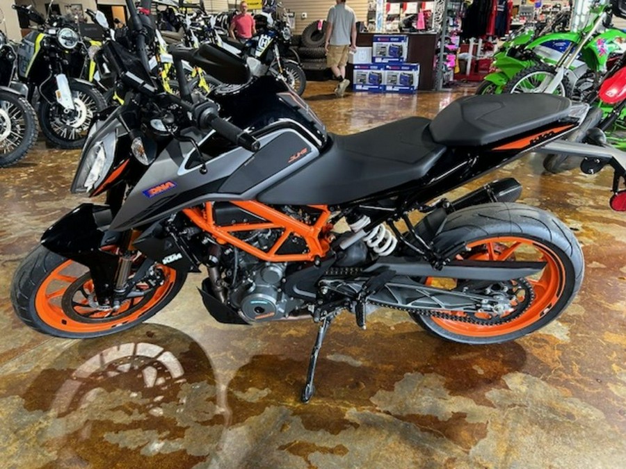 2022 KTM 390 Duke