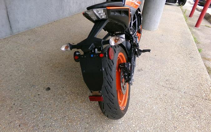 2023 KTM Duke 200