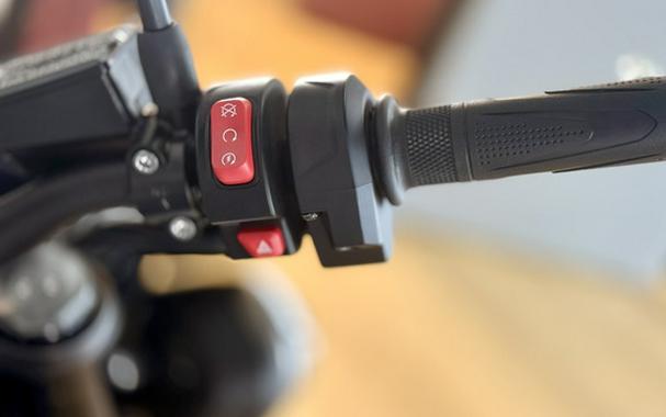 2025 Triumph Street Triple 765 R