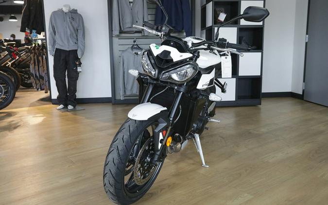 2025 Triumph Street Triple 765 R