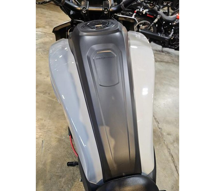 2025 Harley-Davidson® RA1250ST - Pan America® 1250 ST