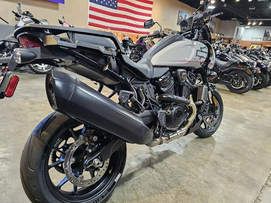 2025 Harley-Davidson® RA1250ST - Pan America® 1250 ST