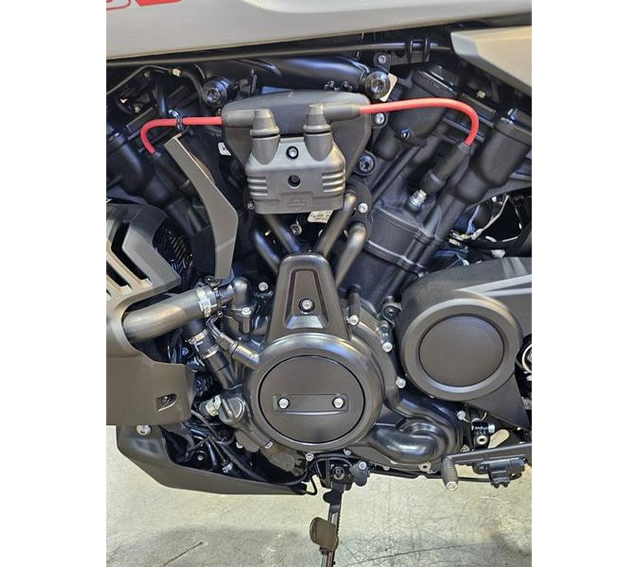 2025 Harley-Davidson® RA1250ST - Pan America® 1250 ST