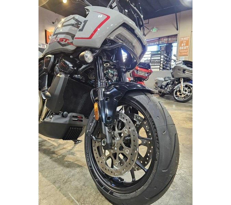 2025 Harley-Davidson® RA1250ST - Pan America® 1250 ST