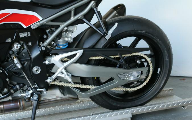 2026 BMW M 1000 R