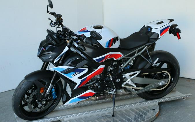 2026 BMW M 1000 R