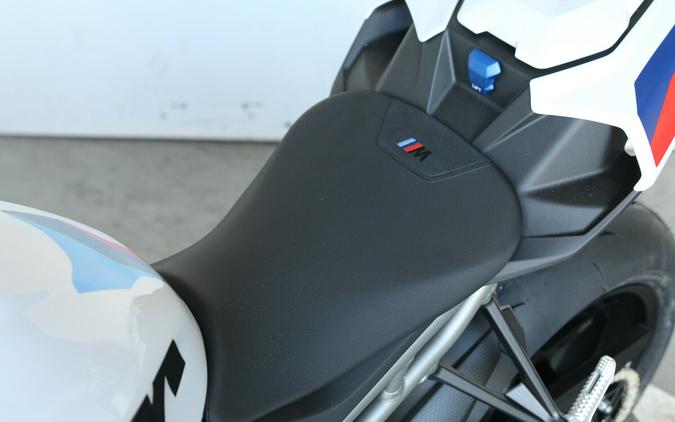 2026 BMW M 1000 R