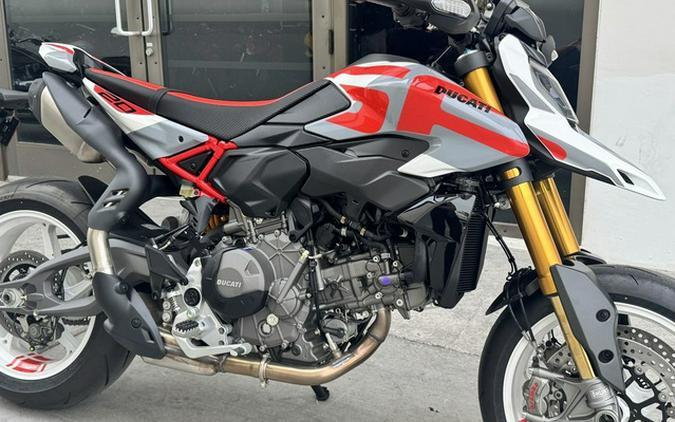 2027 Ducati Hypermotard V2 SP SP Livery