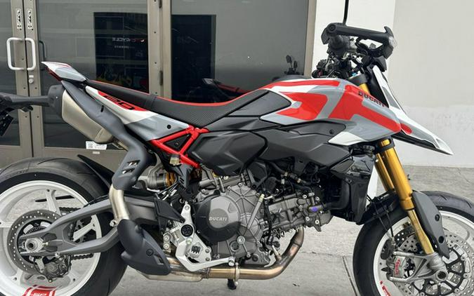 2027 Ducati Hypermotard V2 SP SP Livery