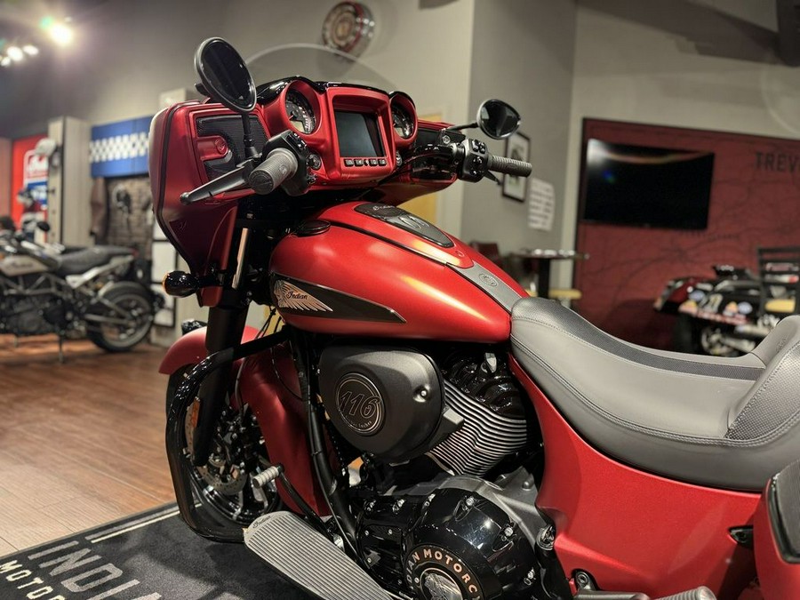 2024 Indian Motorcycle® Chieftain® Dark Horse® w/Powerband Audio Pkg Sunset Red Smoke