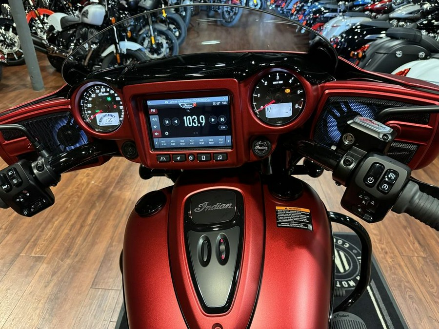 2024 Indian Motorcycle® Chieftain® Dark Horse® w/Powerband Audio Pkg Sunset Red Smoke