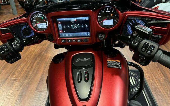 2024 Indian Motorcycle® Chieftain® Dark Horse® w/Powerband Audio Pkg Sunset Red Smoke