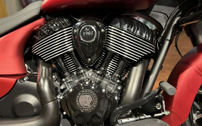 2024 Indian Motorcycle® Chieftain® Dark Horse® w/Powerband Audio Pkg Sunset Red Smoke