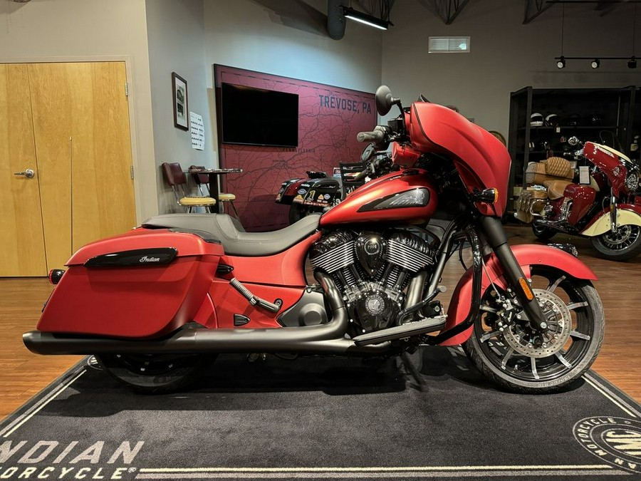 2024 Indian Motorcycle® Chieftain® Dark Horse® w/Powerband Audio Pkg Sunset Red Smoke