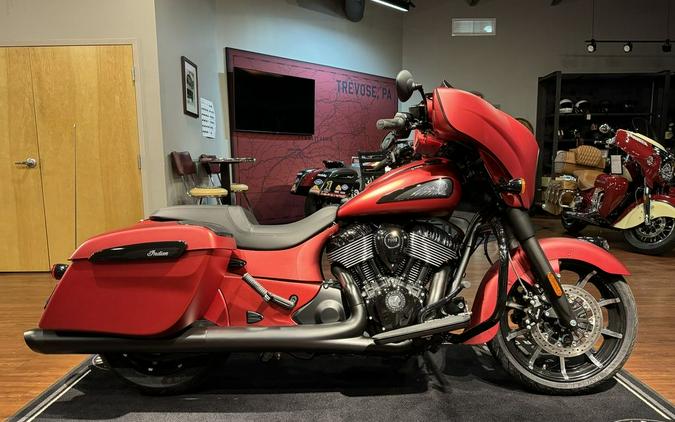 2024 Indian Motorcycle® Chieftain® Dark Horse® w/Powerband Audio Pkg Sunset Red Smoke