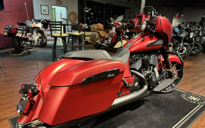 2024 Indian Motorcycle® Chieftain® Dark Horse® w/Powerband Audio Pkg Sunset Red Smoke