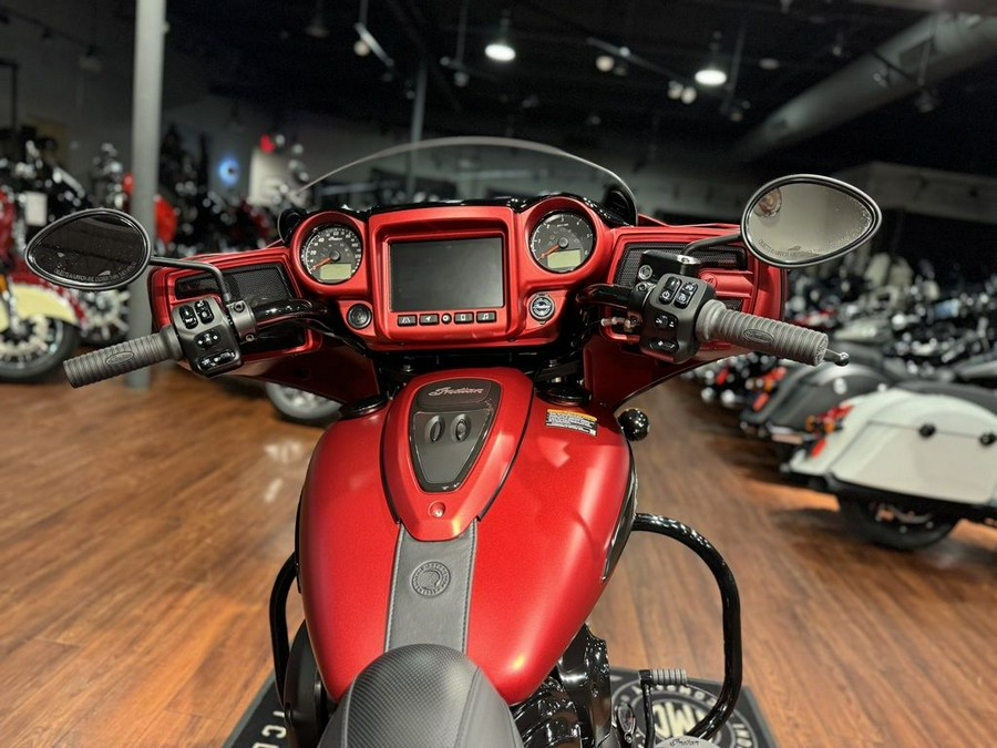 2024 Indian Motorcycle® Chieftain® Dark Horse® w/Powerband Audio Pkg Sunset Red Smoke