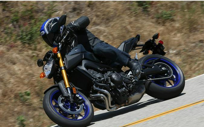 2014 Yamaha FZ-09 (CASH PRICE)