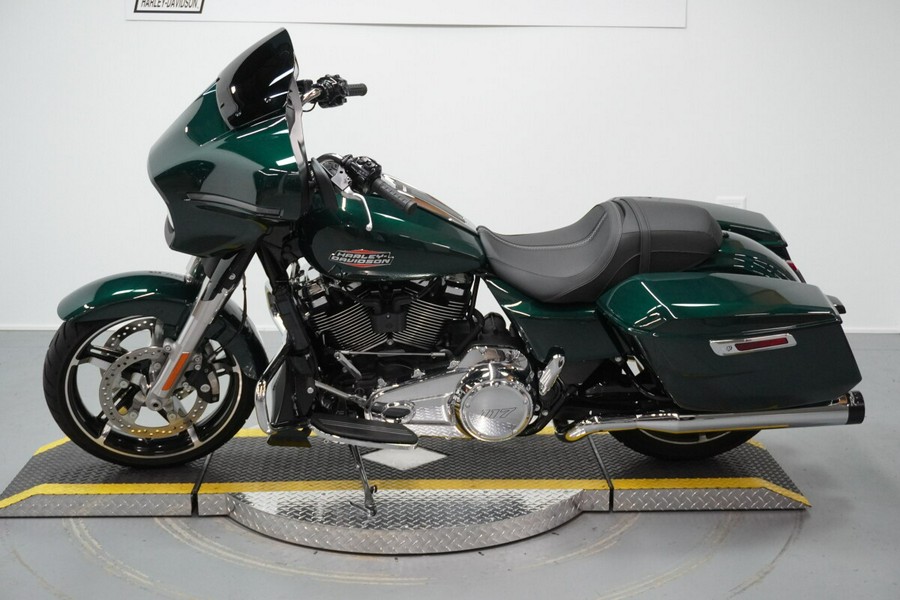2024 Harley-Davidson® Street Glide® Alpine Green