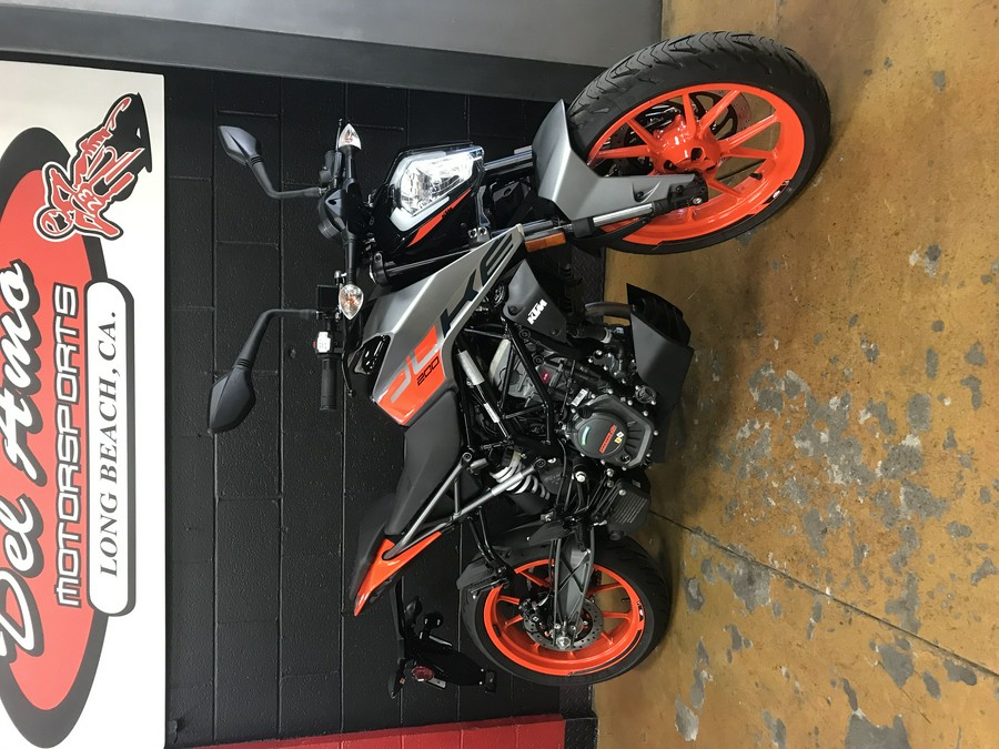 2023 KTM DUKE 200