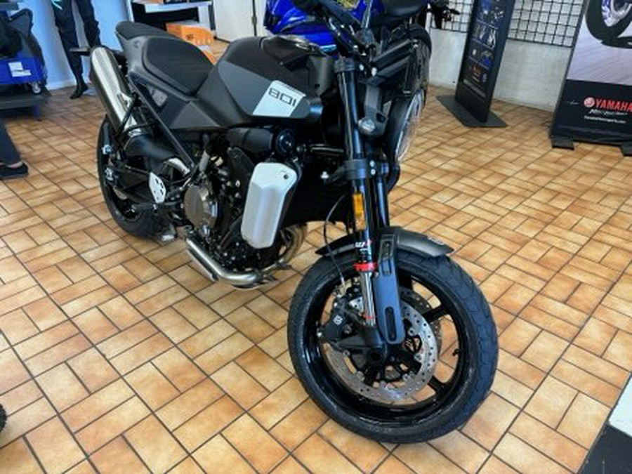 2025 Husqvarna Motorcycles SVARTPILEN 801