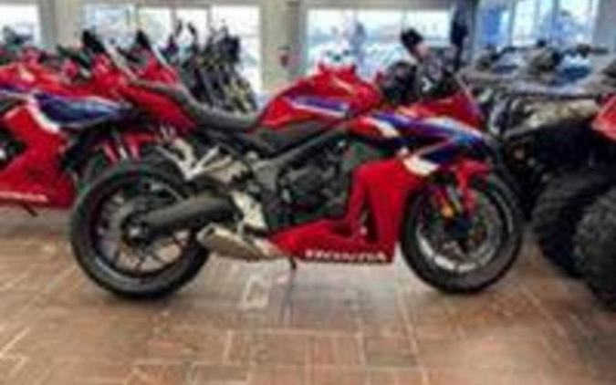 2026 Honda® CBR650R E-Clutch
