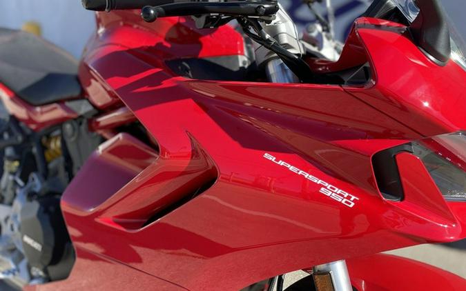 2024 Ducati Supersport 950 Red