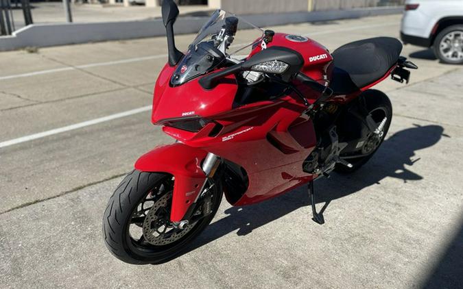 2024 Ducati Supersport 950 Red