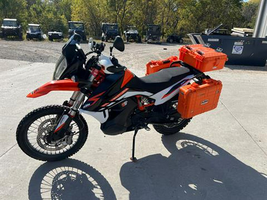 2022 KTM 890 Adventure R