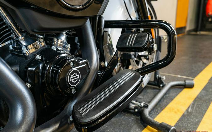 2024 Harley-Davidson® STREET GLIDE 117 (ONLY 687 MILES)