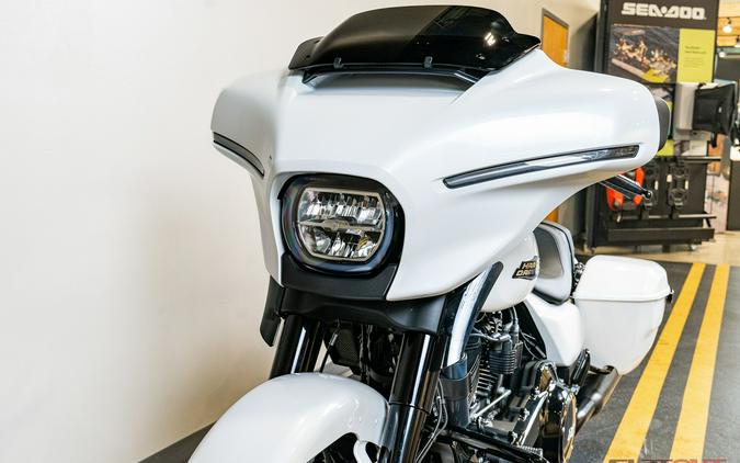 2024 Harley-Davidson® STREET GLIDE 117 (ONLY 687 MILES)