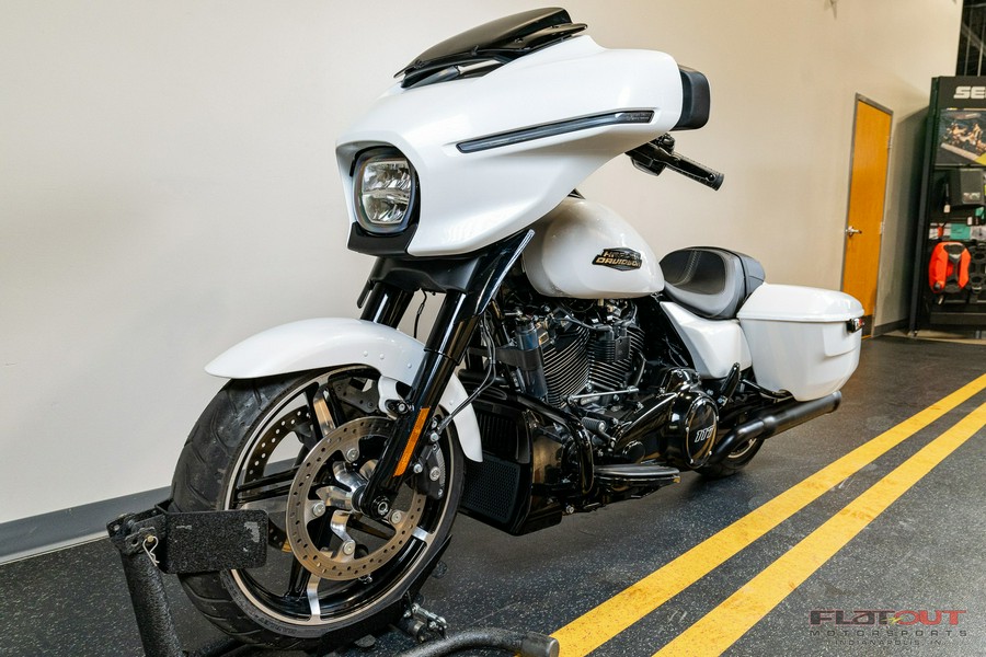 2024 Harley-Davidson® STREET GLIDE 117 (ONLY 687 MILES)