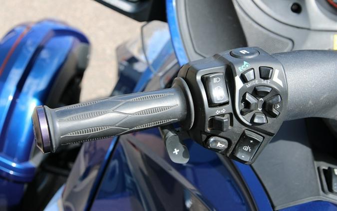 2016 CAN-AM SPYDER RT-S