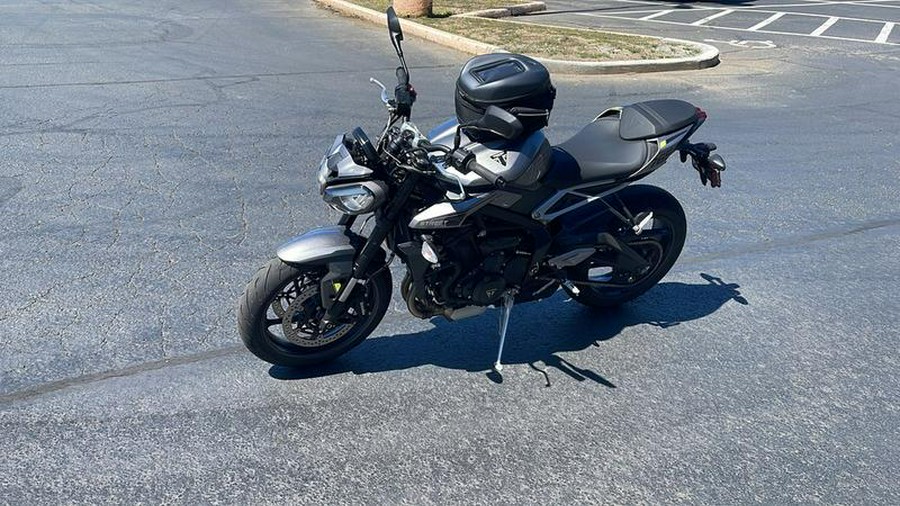 2024 Triumph Street Triple 765 R Silver Ice