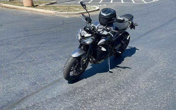 2024 Triumph Street Triple 765 R Silver Ice