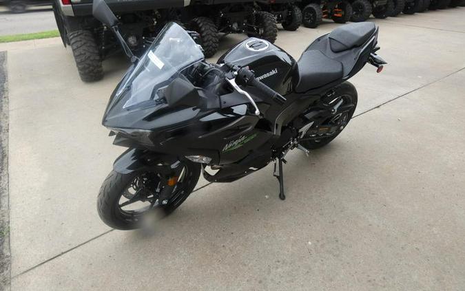 2024 Kawasaki Ninja® 500