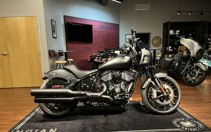 2024 Indian Motorcycle® Sport Chief Black Smoke