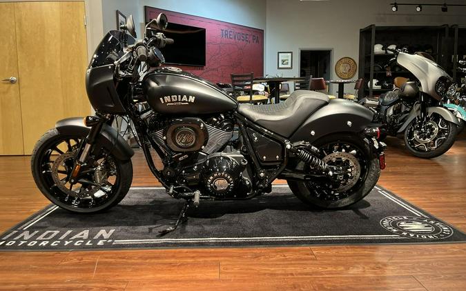 2024 Indian Motorcycle® Sport Chief Black Smoke