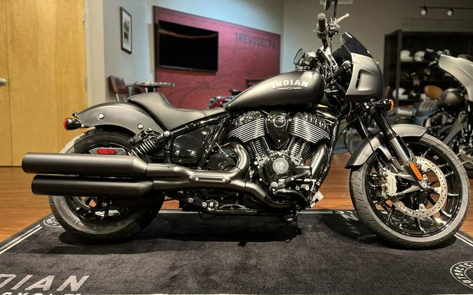 2024 Indian Motorcycle® Sport Chief Black Smoke