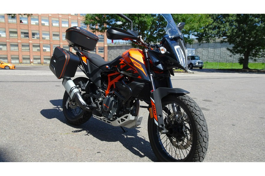 2023 KTM Adventure 390