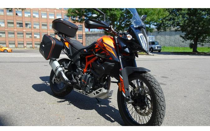 2023 KTM Adventure 390